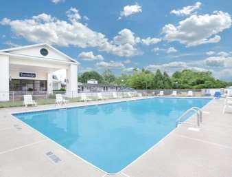 Travelodge Inn & Suites Latham Udogodnienia zdjęcie